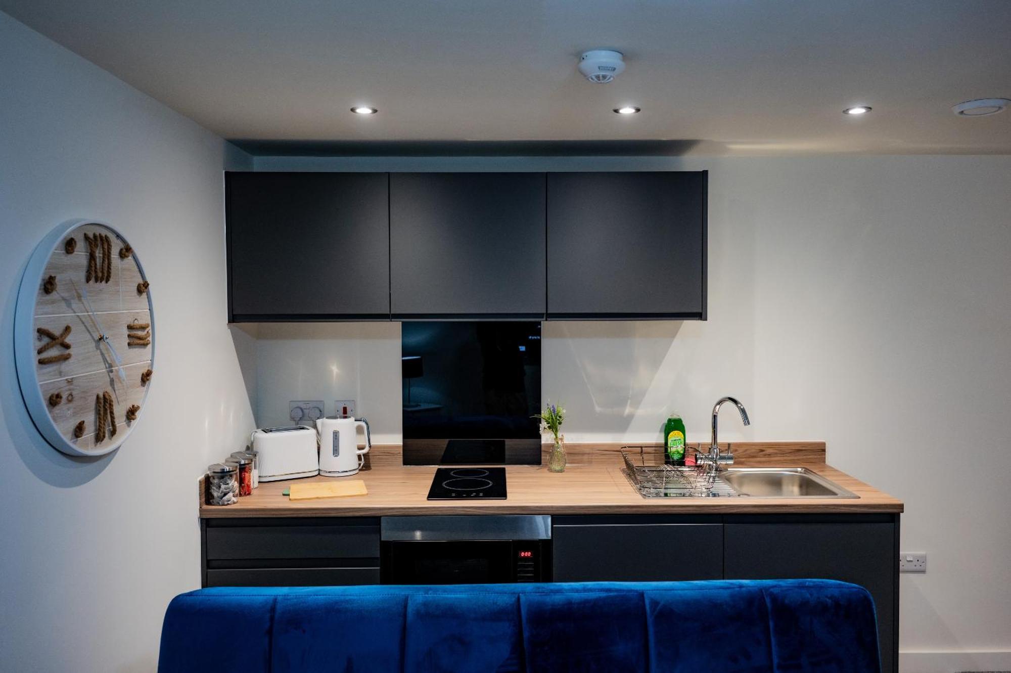 Апартаменты Basement Bliss Hideaway Брадфорд Экстерьер фото